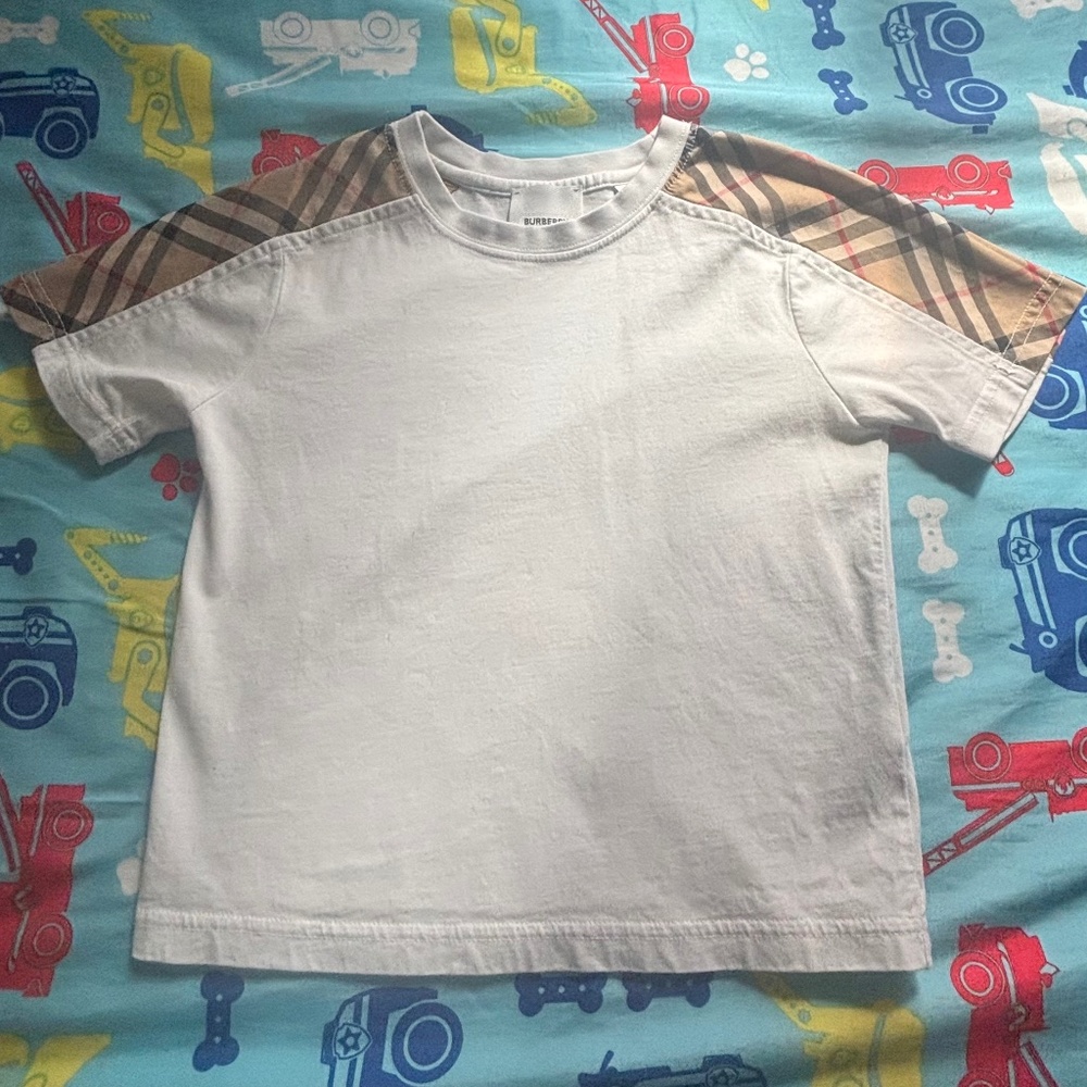 Burberry Kids clothing